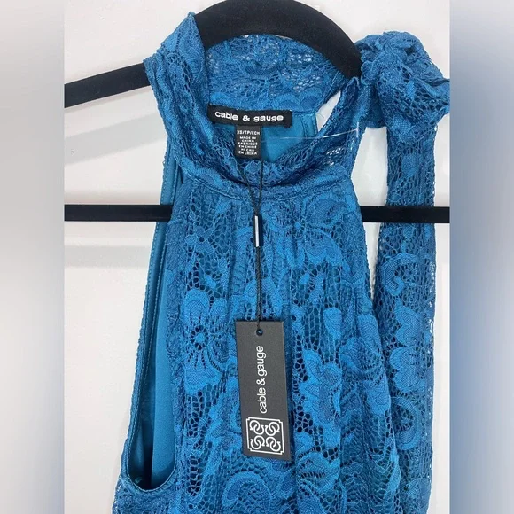 Cable & Gauge • Elegant Blue Lace Halter Top XS NWT - Picture 3 of 6